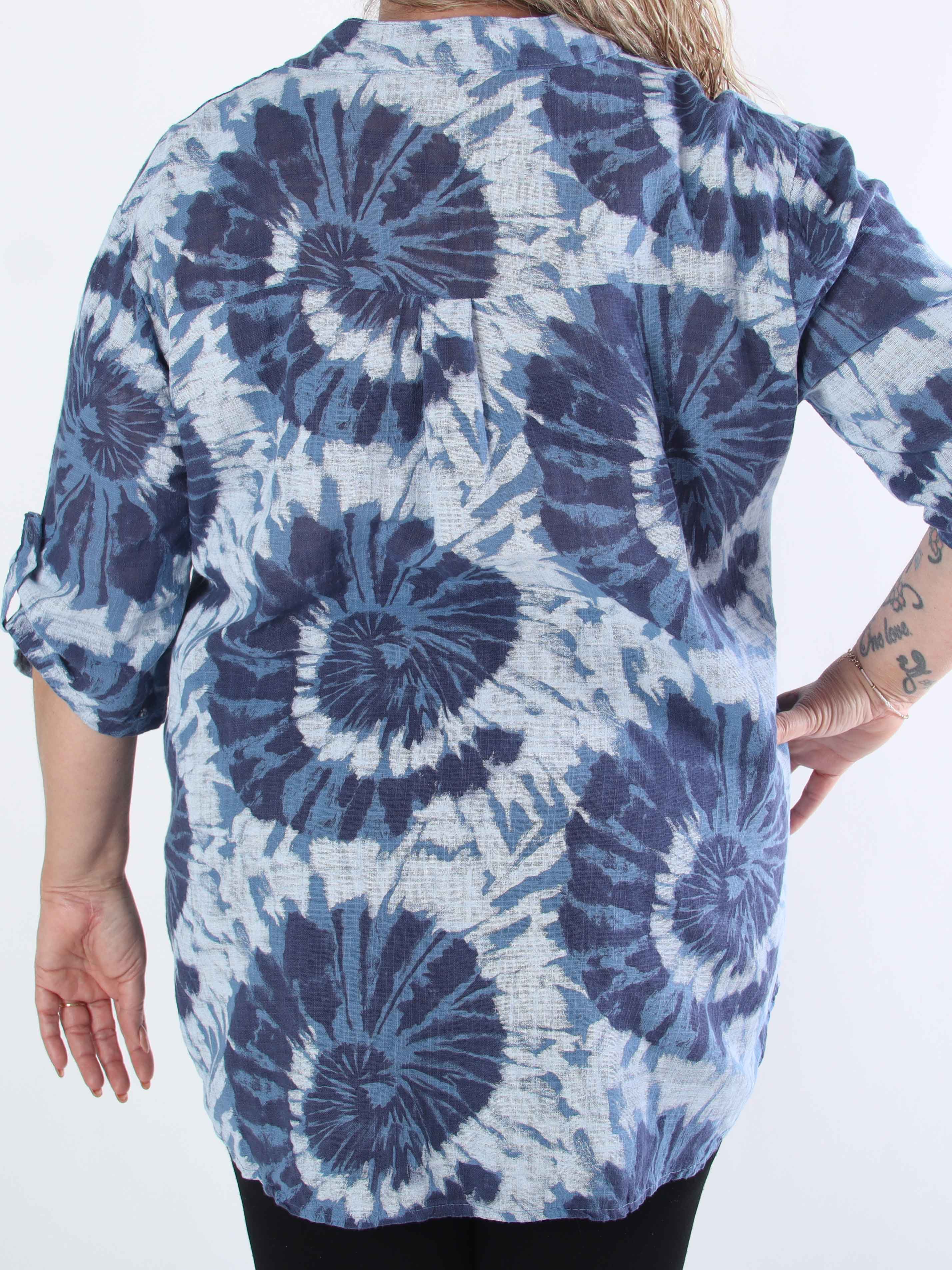 Akella - Mønstret plus size skjorte i let bomuldsstof